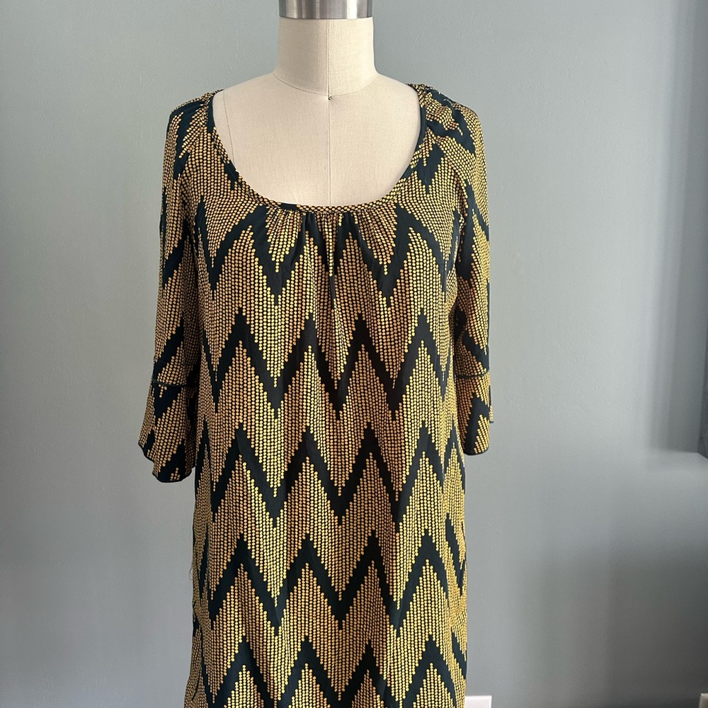 Boutique Chevron Pattern Dress in Green and Gold